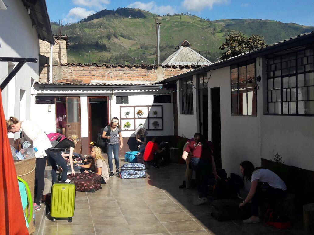 The Backpacker Hostal Ibarra Exterior photo