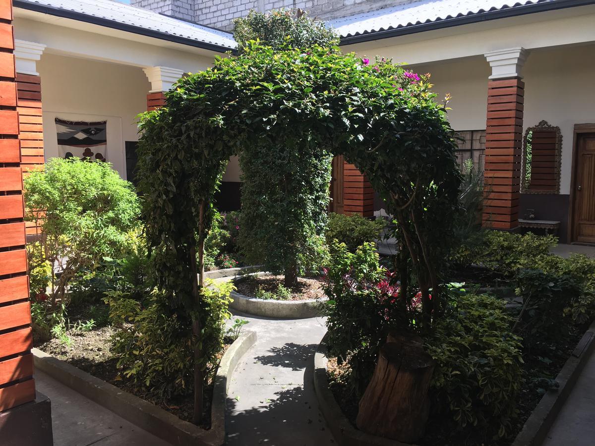The Backpacker Hostal Ibarra Exterior photo