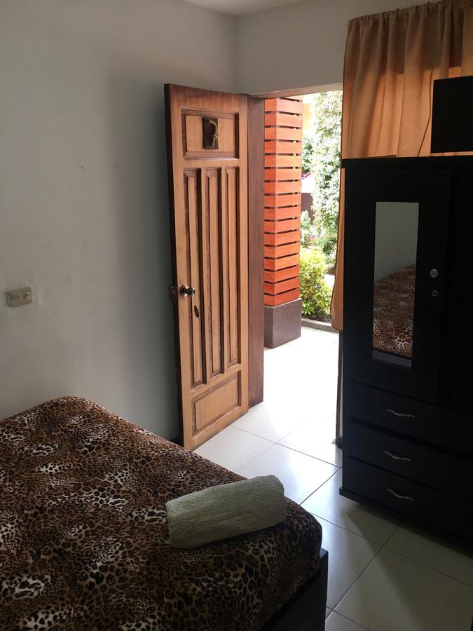 The Backpacker Hostal Ibarra Exterior photo