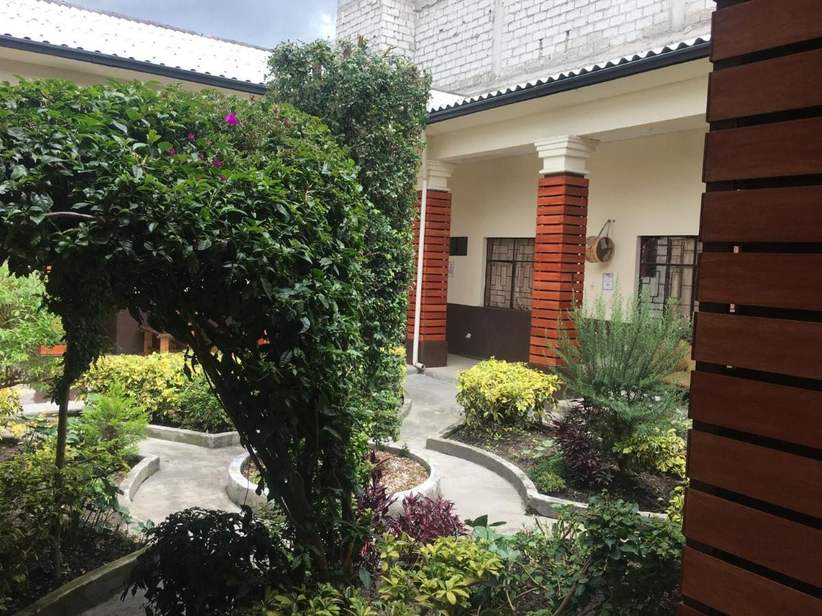 The Backpacker Hostal Ibarra Exterior photo